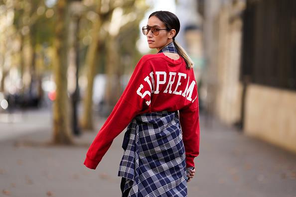 Streetwear Supreme Outfit donna supreme