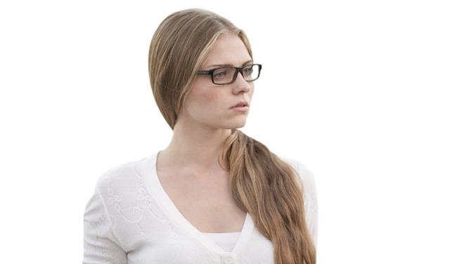 Come abbassare i livelli di cortisolo, l'ormone dello stress Donna con livelli alti di cortisolo