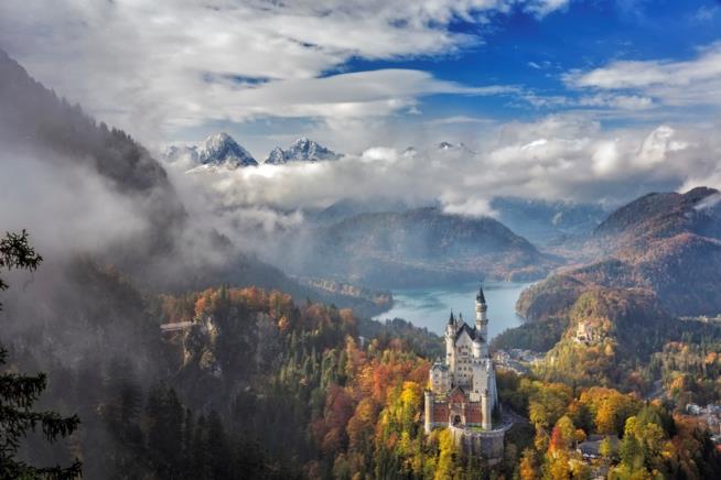 Mete da favola: Schloss Neuschwanstein Il castello di Schloss Neuschwanstein in Baviera, Germania
