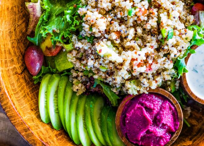 Addio insalata, arrivano le Buddha Bowl: colore, salute e tanto gusto Buddha bowl con quinoa