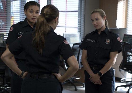 Andy, Maya e Vic Andy, Maya e Vic in una scena del finale di Station 19
