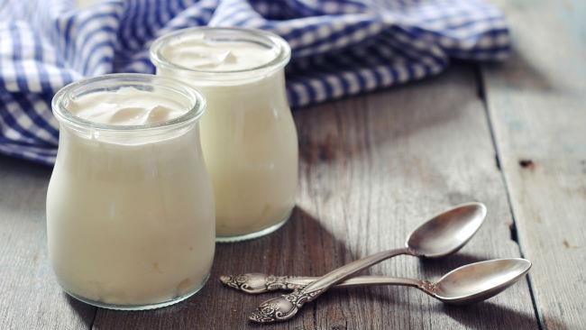Latte e yogurt vanno bene per la colazione degli sportivi Chi fa sport può scegliere a colazione latte e yogurt, anche greco