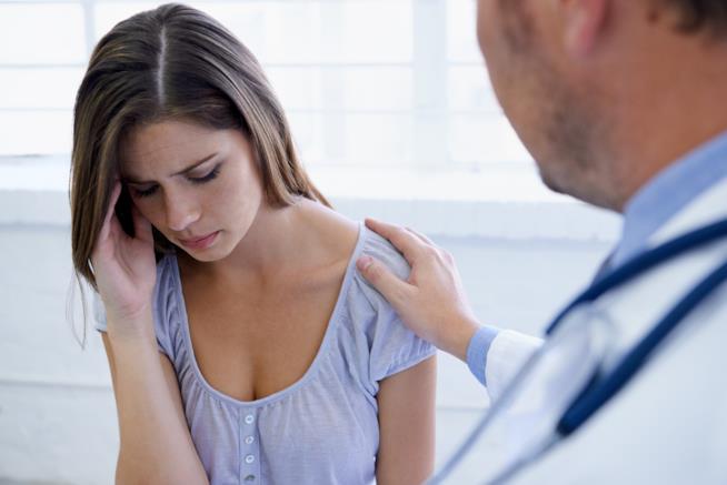 Studentessa muore di aneurisma a 14 anni, per i dottori era stress. La polemica Pronto soccorso