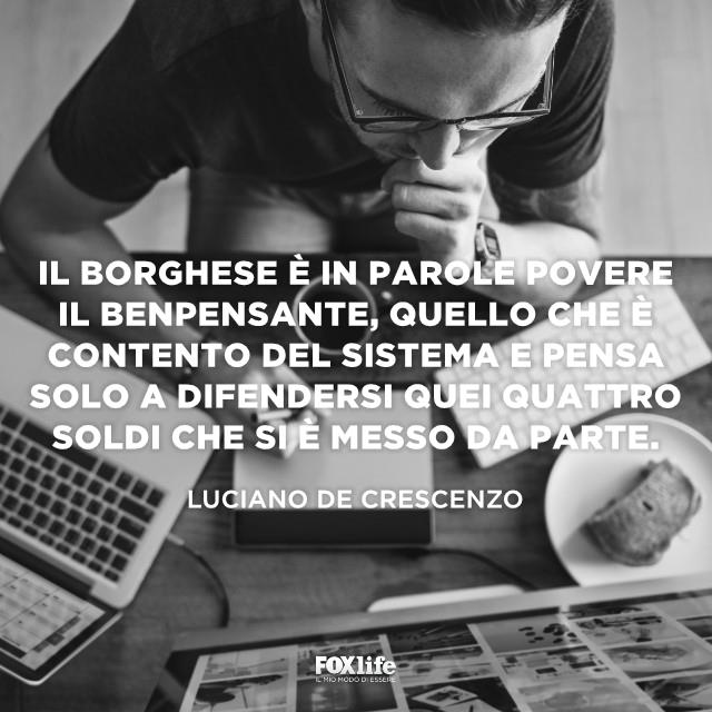 Frase sui borghesi Luciano De Crescenzo Ragazzo impegnato a lavorare