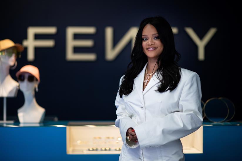 I fan di Rihanna la vogliono nel cinecomic Batman con Robert Pattinson Rihanna