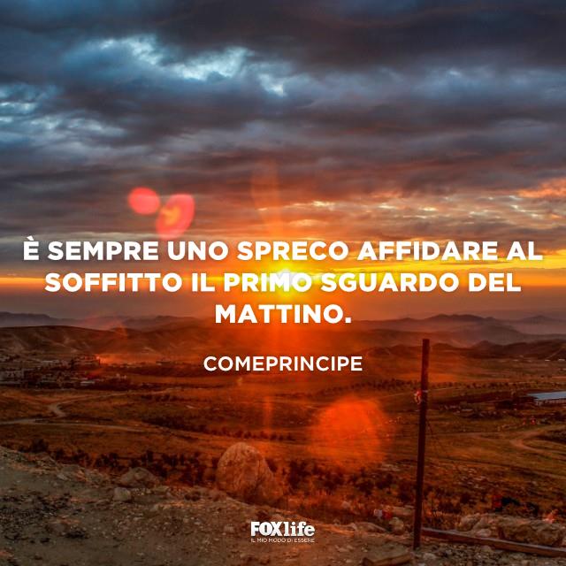Primo sguardo del mattino Paesaggio di campagna al tramonto