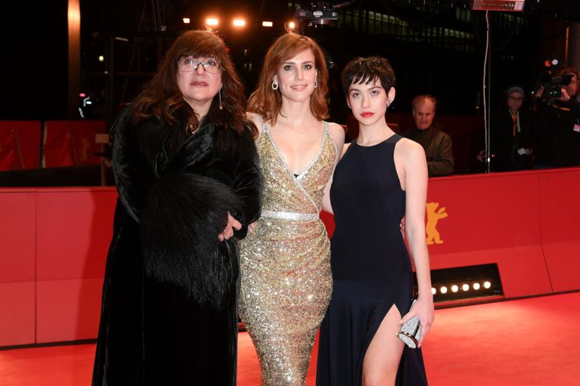 Elisa & Marcela: una scena del film Una scena di Elisa & Marcela