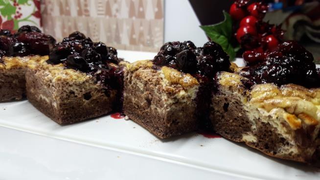 Brownie cheesecake Dolce al cacao e frutti di bosco