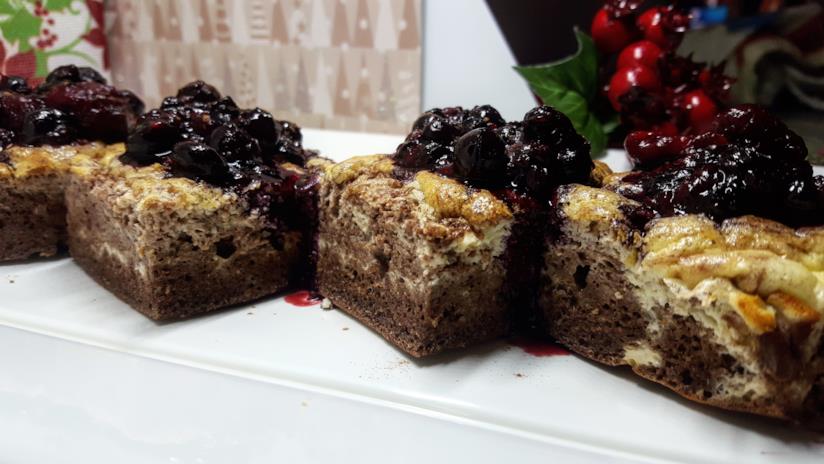 Brownie cheesecake Dolce al cacao e frutti di bosco