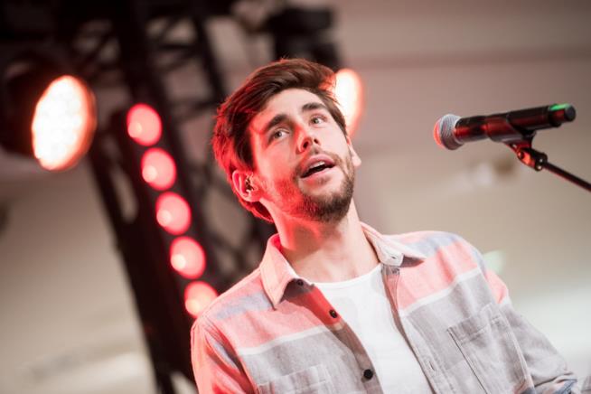 Alvaro Soler conquista le classifiche con il singolo La cintura: video, testo e traduzione Alvaro Soler: singolo La cintura