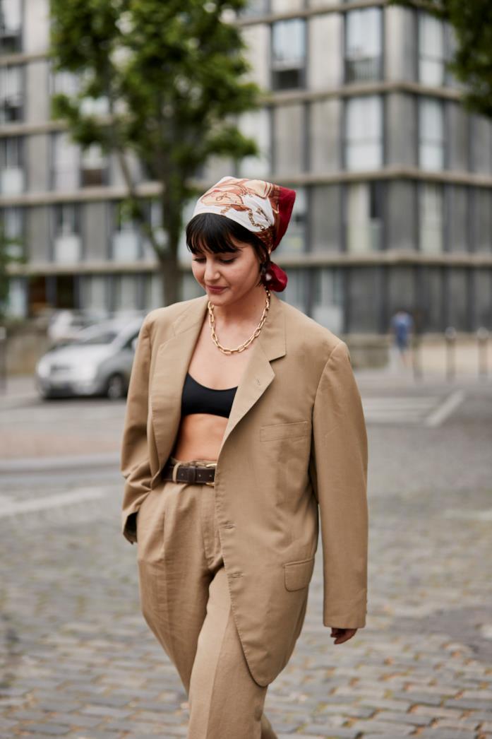 Bandana per capelli Outfit composto da bandana per capelli dallo Street Style di Parigi 2019