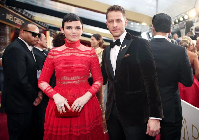 Josh Dallas si trova bene con il cast di Manifest, ma gli manca Ginnifer Goodwin Josh Dallas e Ginnifer Goodwin
