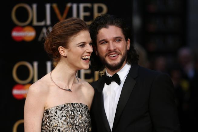 Game Of Thrones: gli scatti rubati dal matrimonio di Kit Harington e Rose Leslie Gli attori Kit Harington e Rose Leslie