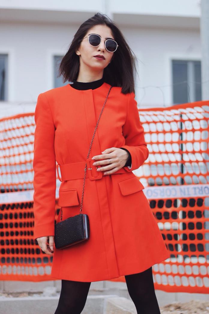 Anna Delia Caccamo Anna Delia Caccamo con una giacca arancio fluo