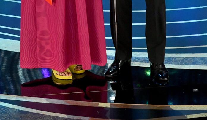 Frances McDormand agli oscar Le ciabatte di Frances McDormand agli Oscar 2019