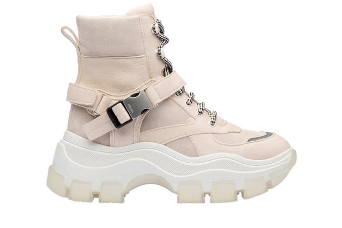 Sneakers alte in pelle color crema Chunky sneakers alte in pelle crema Prada Collezione 2019