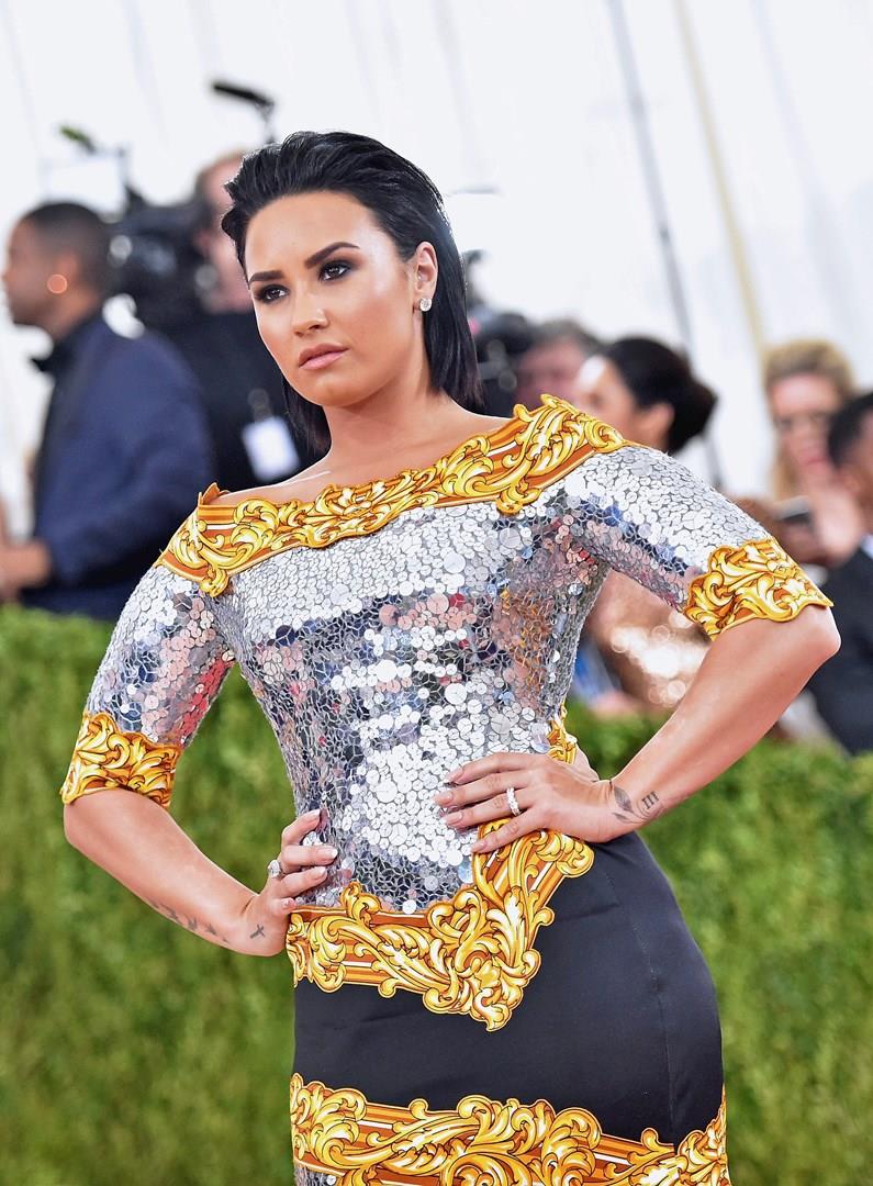 Demi Lovato celebra la sua sobrietà Demi Lovato al MET Gala 2016