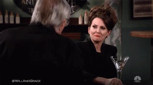 Smitty e Karen in Will & Grace Megan Mullally in una scena della nona stagione di Will & Grace
