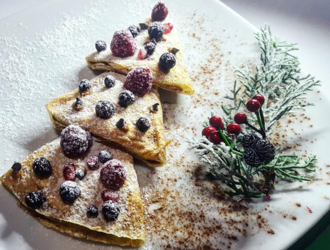 Alberello di crepe Triangoli di crespelle