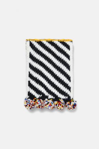 Sciarpa patchwork con pompon
