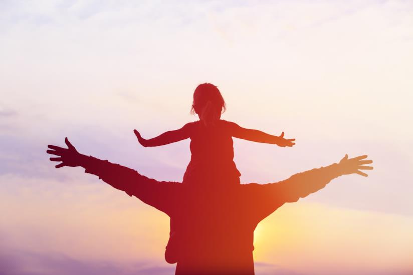 La vita in due di Nicholas Sparks La vita in due, copertina con un papà e una bimba