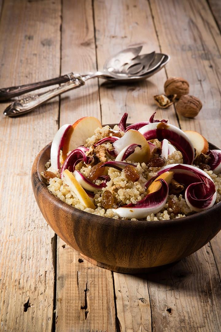 Insalata di radicchio rosso Ciotola di cereali e verdura