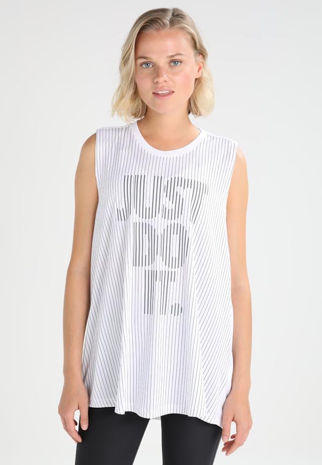 T-shirt ampia T-shirt ampia