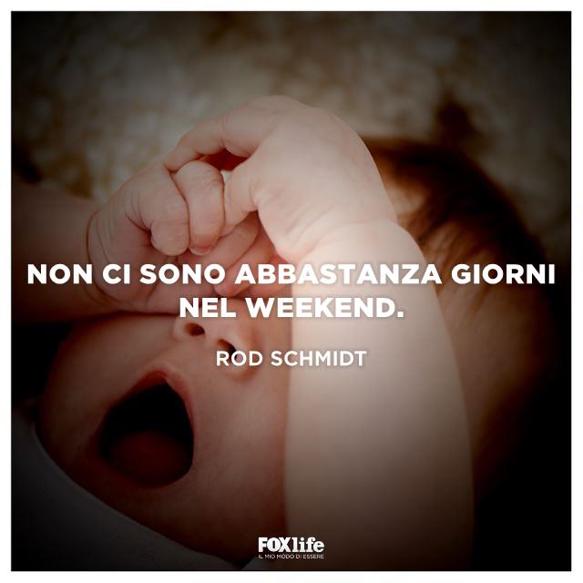 Frase Schmidt Bambino piccolo sbadiglia