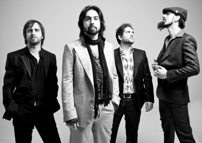 Le Vibrazioni tornano sulle scene con il nuovo album V, dal 9 febbraio Le Vibrazioni a Sanremo 2018
