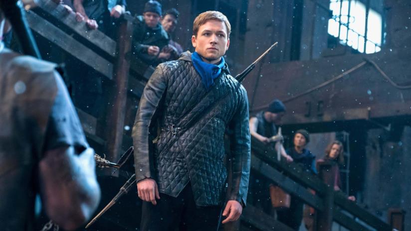Taron Egerton in Robin Hood - L'origine della leggenda Taron Egerton nei panni di Robin Hood