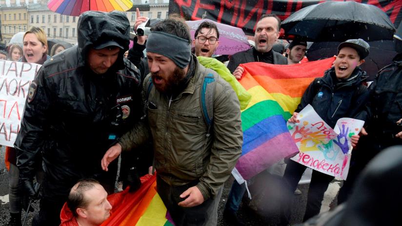 LGBT, uccisa l'attivista Yelena Grigorieva Russia, uccisa l'attivista Yelena Grigorieva