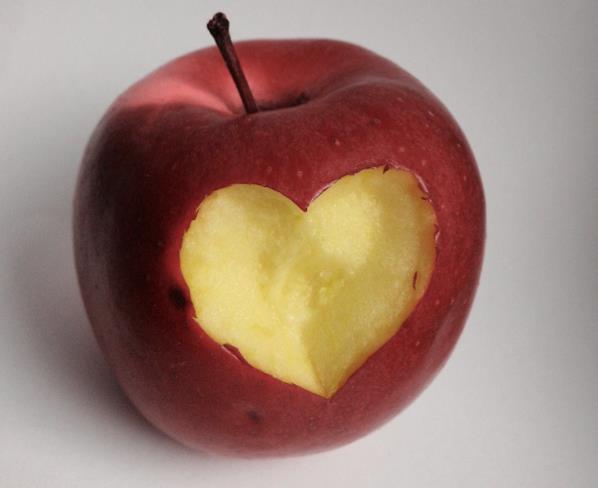 Adotta un melo: un'iniziativa della Val di Non ideale per San Valentino A San Valentino "Adotta un melo" in Val di Non