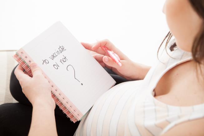 Le linee guida da conoscere per sapere quali sono i vaccini da fare in gravidanza e quali sono sconsigliati Le linee guida sui vaccini da fare e non fare durante il periodo della gravidanza