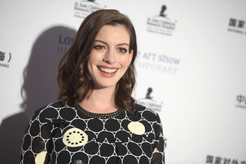 Anne Hathaway risponde alle critiche sul suo peso su Instagram Anne Hathaway