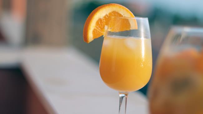 Mimosa cocktail: come prepararlo in casa con champagne e succo d'arancia Mimosa cocktail