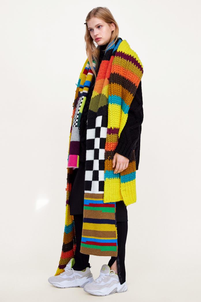 Maxi sciarpa multicolor di Zara 100% acrilico Maxi sciarpa multicolor di Zara 100% acrilico