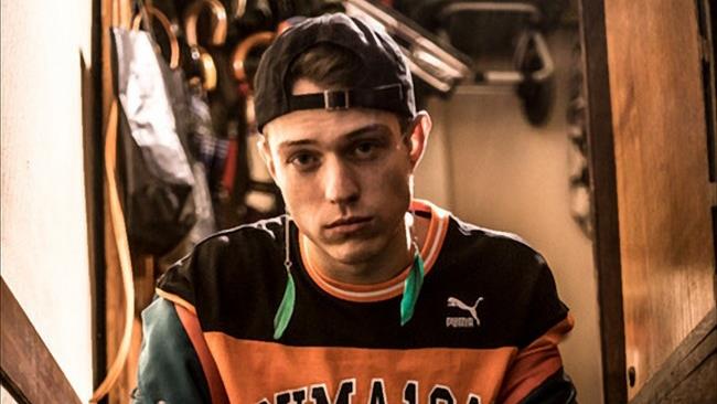 Classifica Italia 17 agosto: per Irama è ancora vetta con Plume Irama in vetta alla Top Ten degli album più venduti in Italia