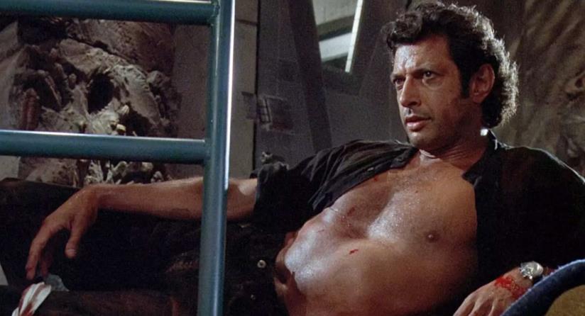 Jeff Goldblum a petto nudo in Jurassic Park Il dottor Ian Malcolm in Jurassic Park