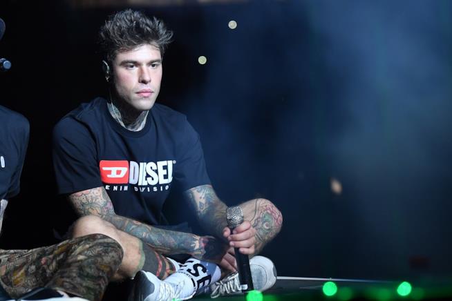 Tutto sul nuovo singolo di Fedez Prima di ogni cosa Il rapper Fedez