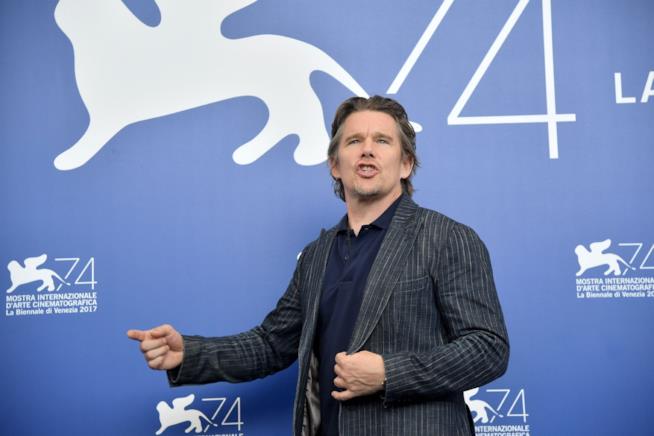 A Venezia 74 un sexy Ethan Hawke alla conferenza di First Reformed Ethan Hawke a Venezia 74