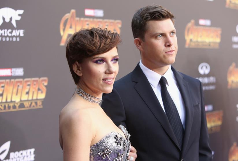 Il debutto come coppia di Scarlet Johansson e Colin Jost Scarlett Johansson e Colin Jost