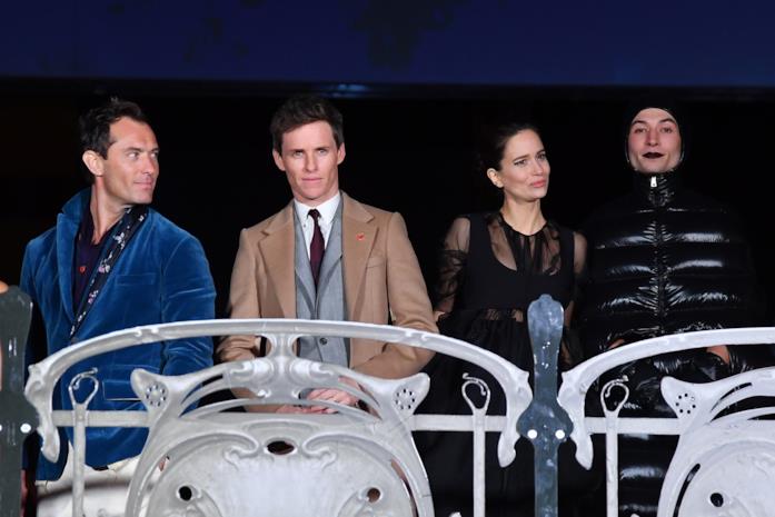 Jude Law, Eddie Redmayne,Katherine Waterston e Ezra Miller alla prima di Animali fantastici:I Crimini di Grindelwald Jude Law, Eddie Redmayne,Katherine Waterston e Ezra Miller a Parigi per la prima mondiale di Animali fantastici 2