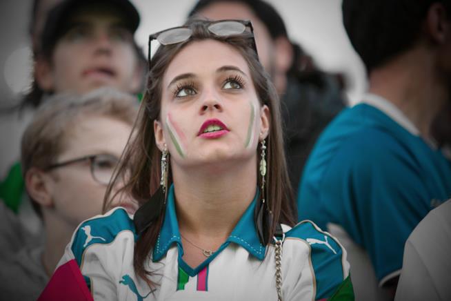 Donne nel pallone: viaggio nel mondo delle tifose di calcio in Italia Tifosa Europei 2016