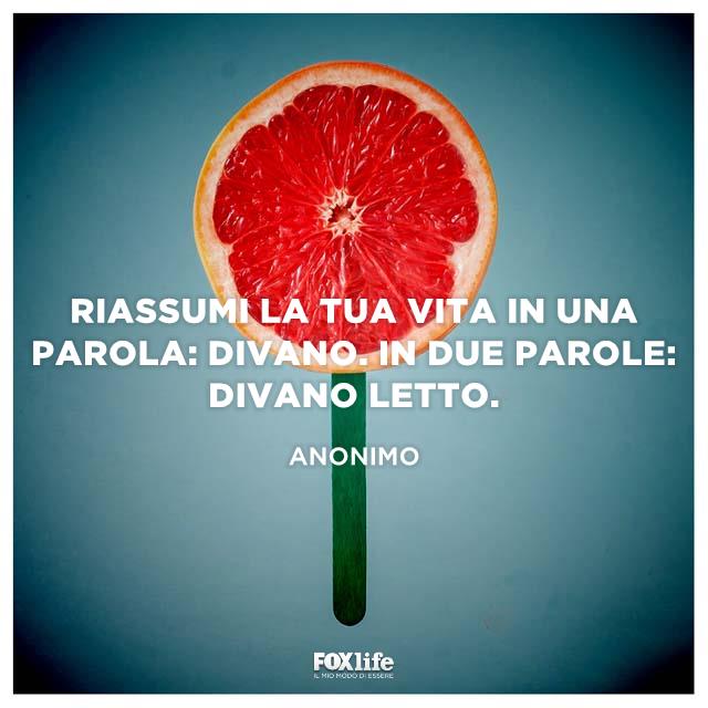 Riassunto della vita leccalecca ad arancia in primo piano