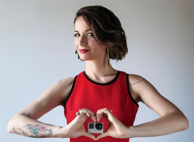 Andrea Delogu, conduttrice di Parla con Lei su FoxLife SKy Sarà Andrea Delogu a condurre il gioco di Parla con Lei