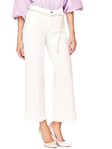 Jeans ampio con catena