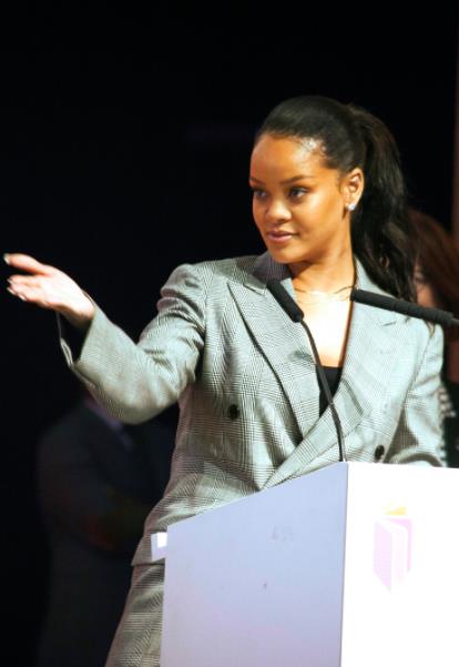Rihanna a Dakar La cantante alla conferenza sui bambini