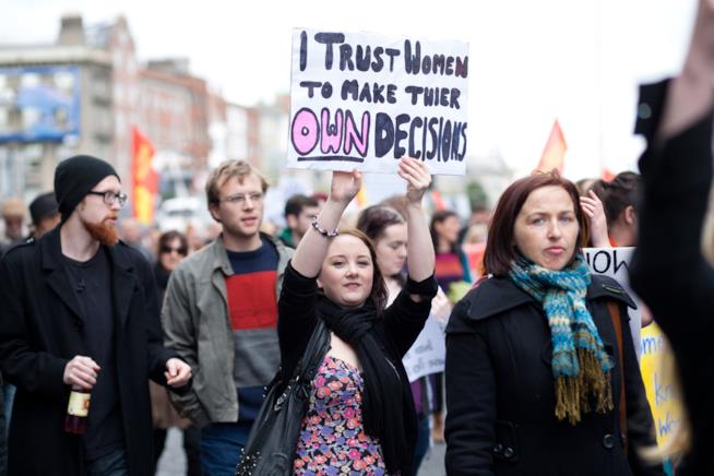 In Irlanda chi chiede l'aborto sarà aiutato a trovare un medico Irlanda, aborto