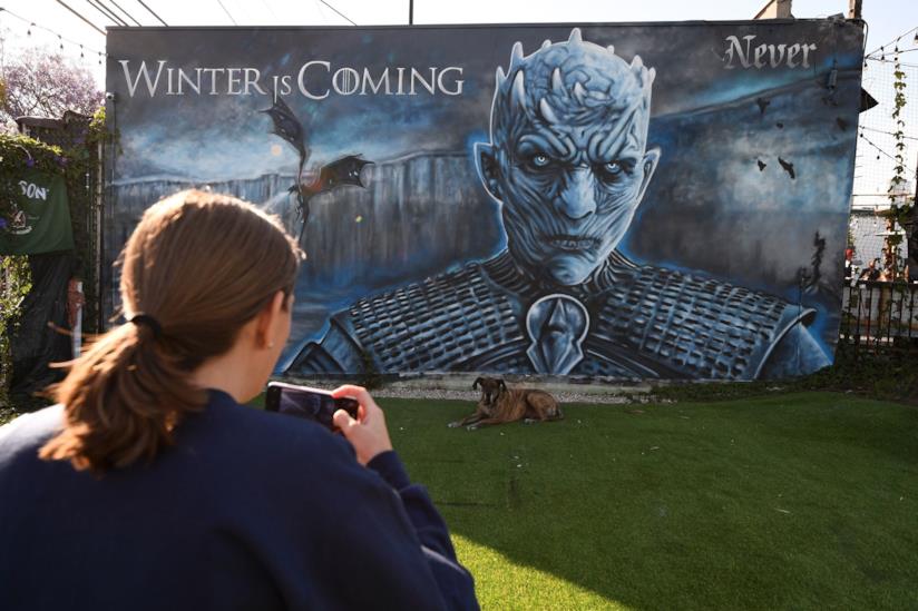 Game of Thrones, nasce un sito per aiutare i fan tristi Un manifesto di Game of Thrones