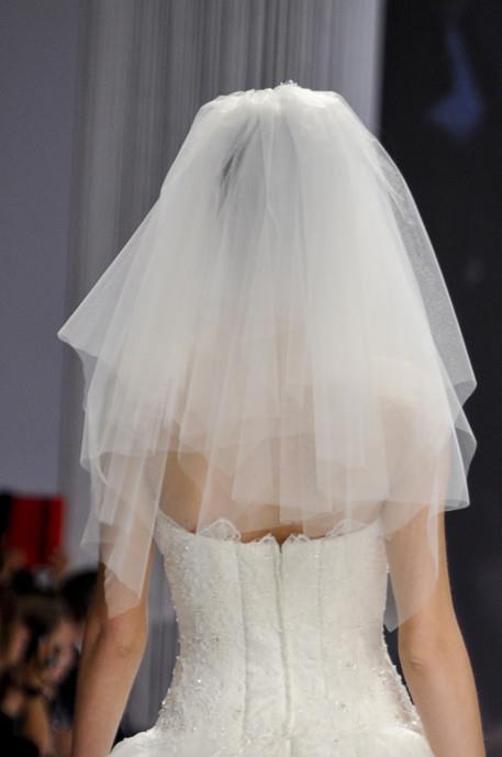 Acconciatura Prima Comunione velo Ragazza con velo da sposa